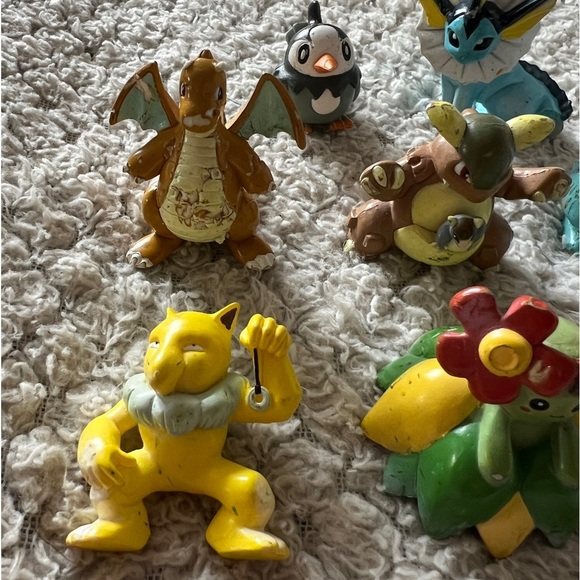 Lot of 8 Tomy Pokémon Figures Dragonite, Vaporeon, Hypno & More Vintage Rare! - Picture 4 of 14